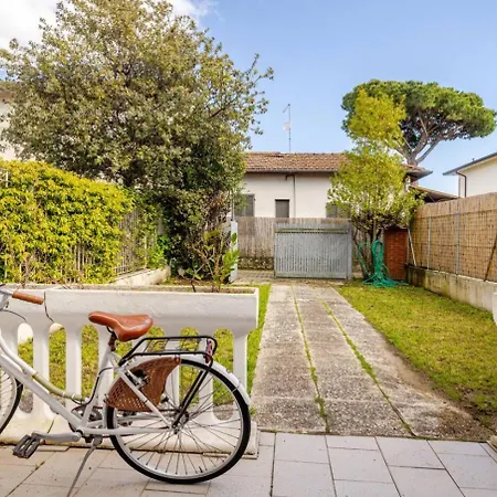 Amazing In Dei Marmi - Private Parking Villa *