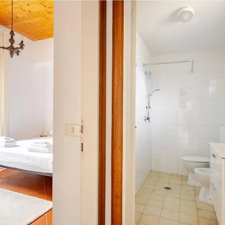 Villa Amazing Abruzzi, In Heart Of Dei Marmi
